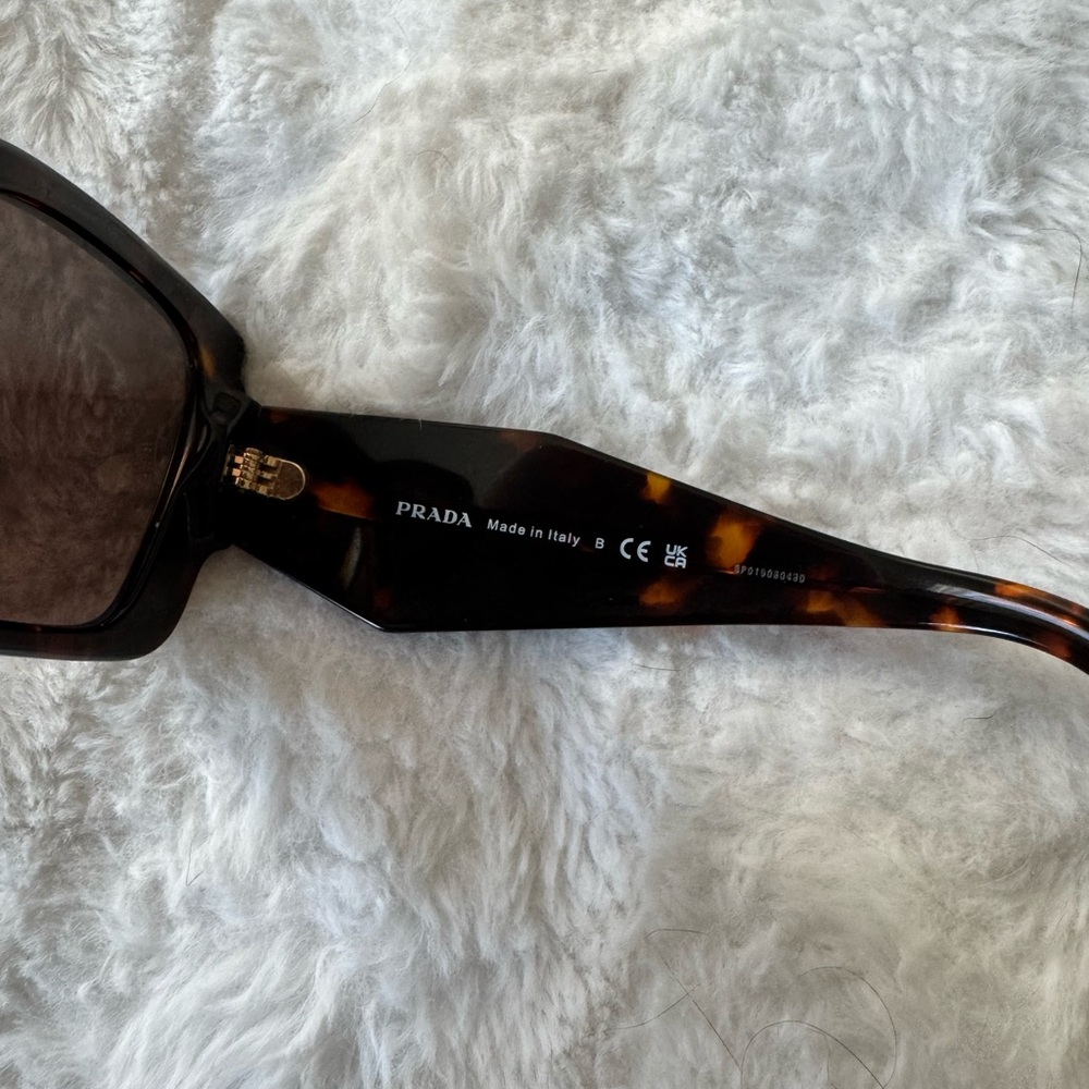 Prada Sunglasses - Picture 8 of 8